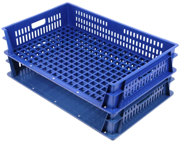 Пластиковый лоток 740х465х145 трехбортный